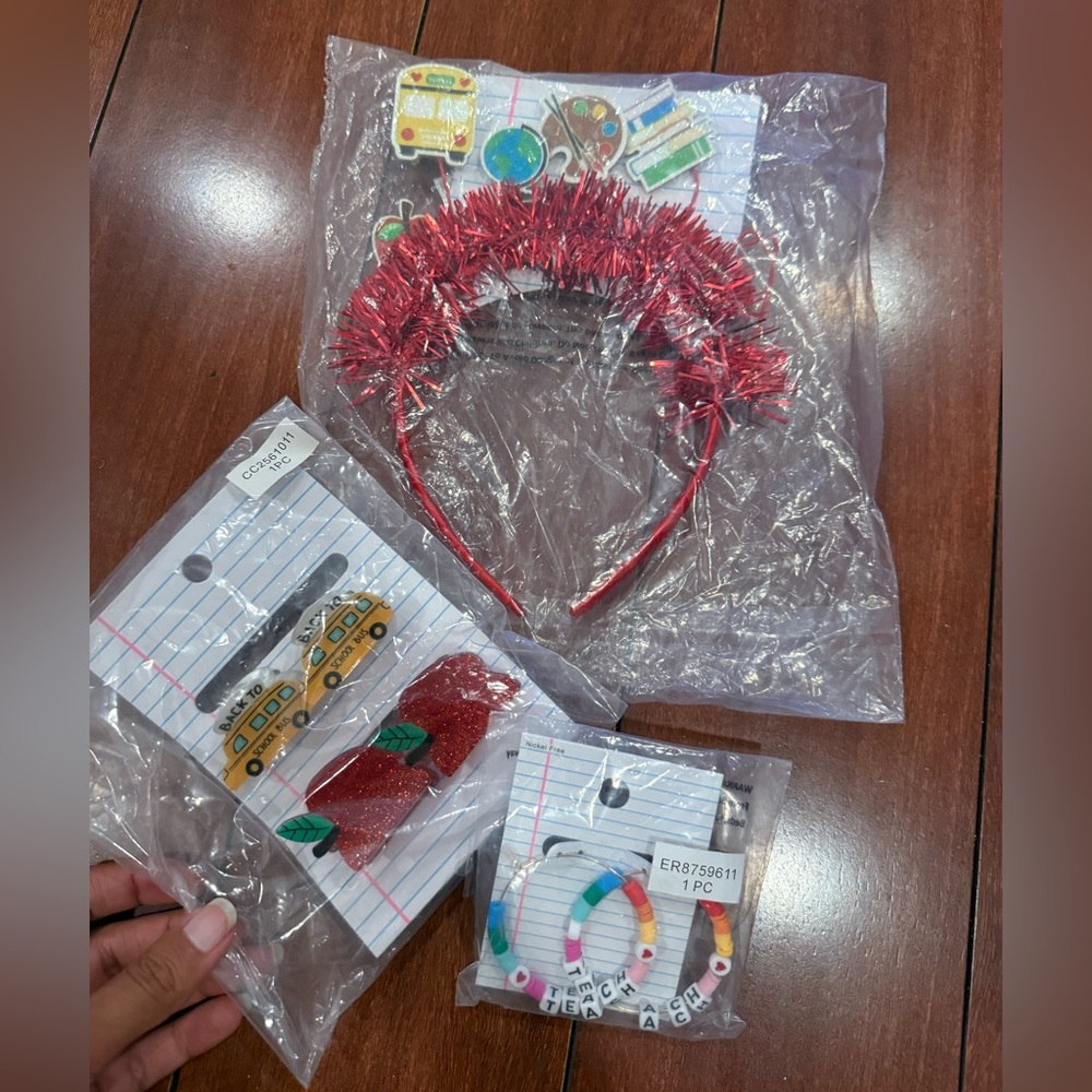 Bundle of teacher accessories- 3pcs NEW